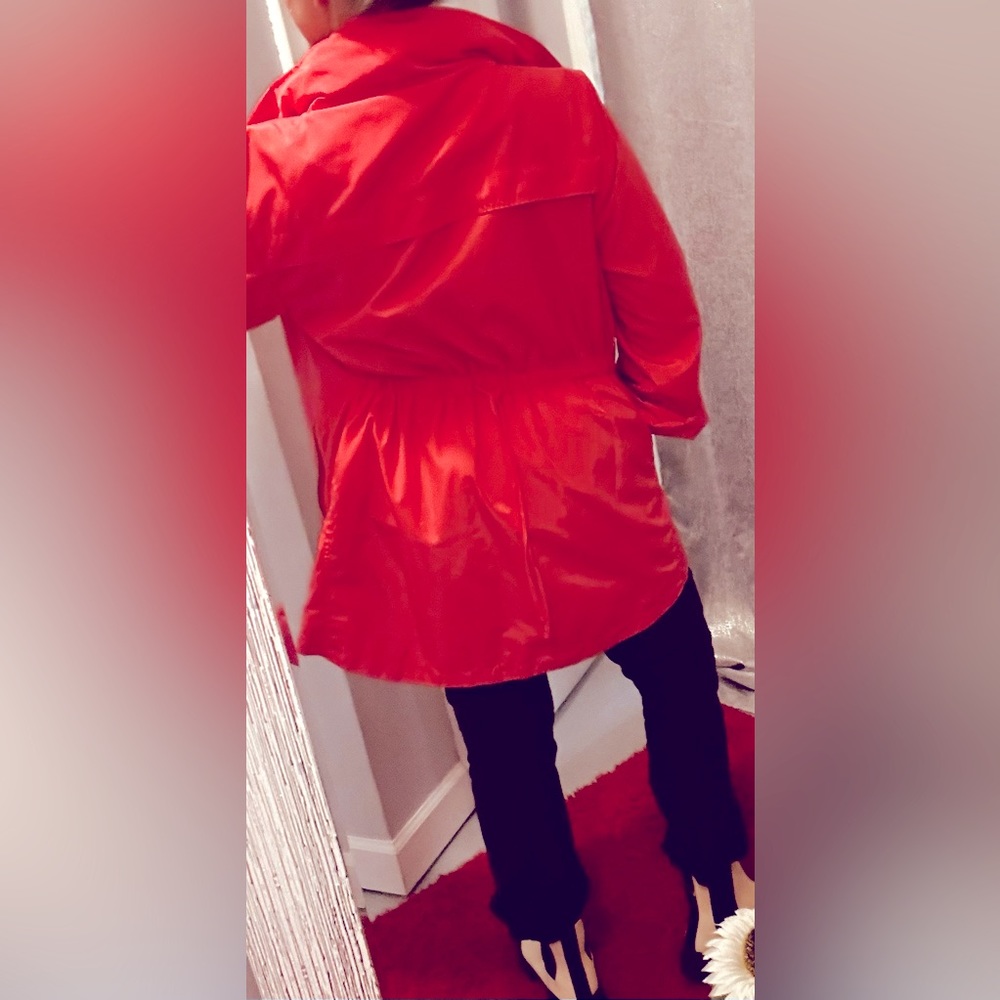 LUiI RAIN Coat Beautiful salmon/coral in color size large